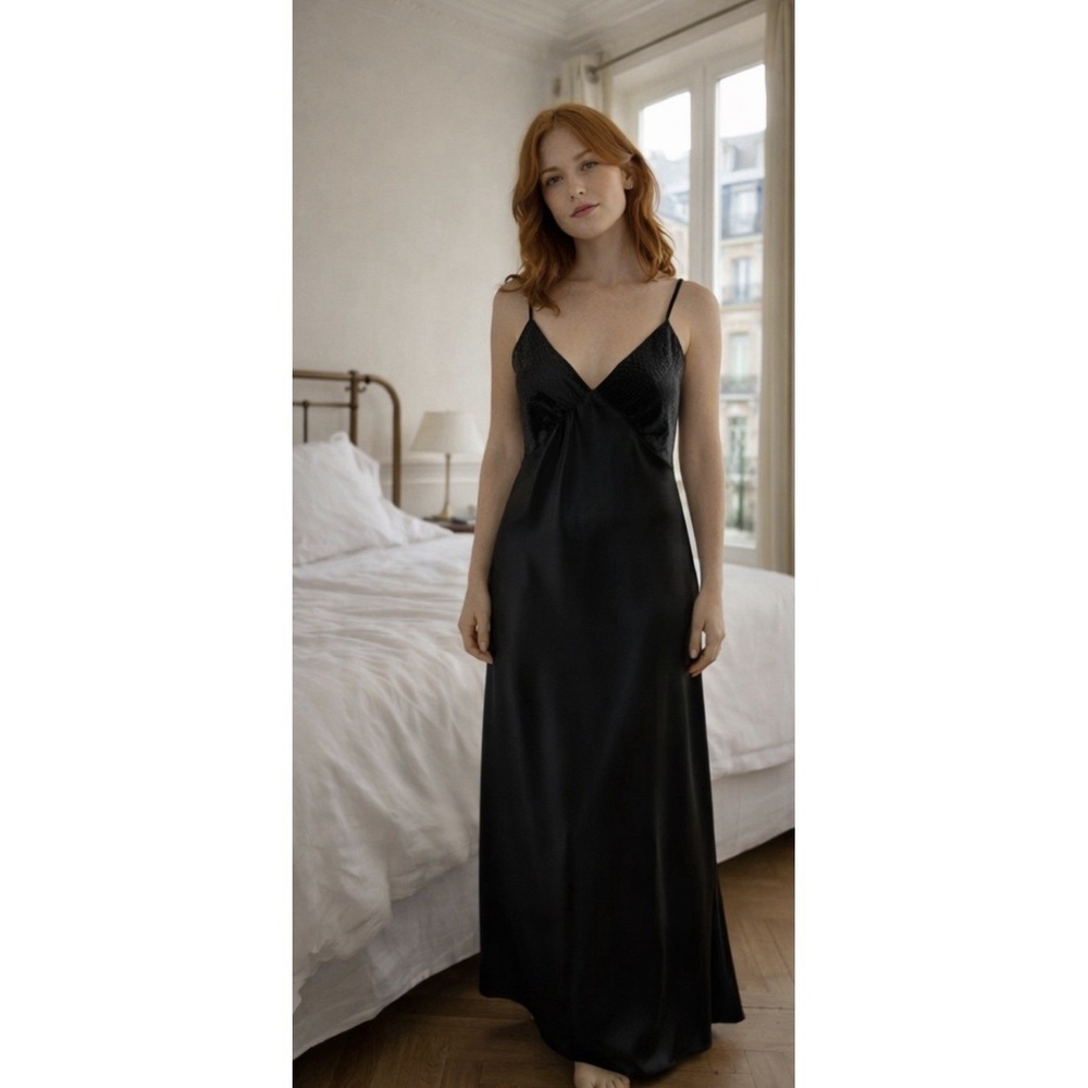 Vintage Adrienne Vitadini Medium Black satin Nightgown